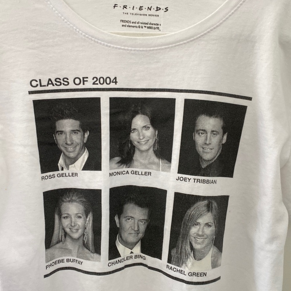 FRIENDS Class of 2004 Graphic Tee Shirt Size Large